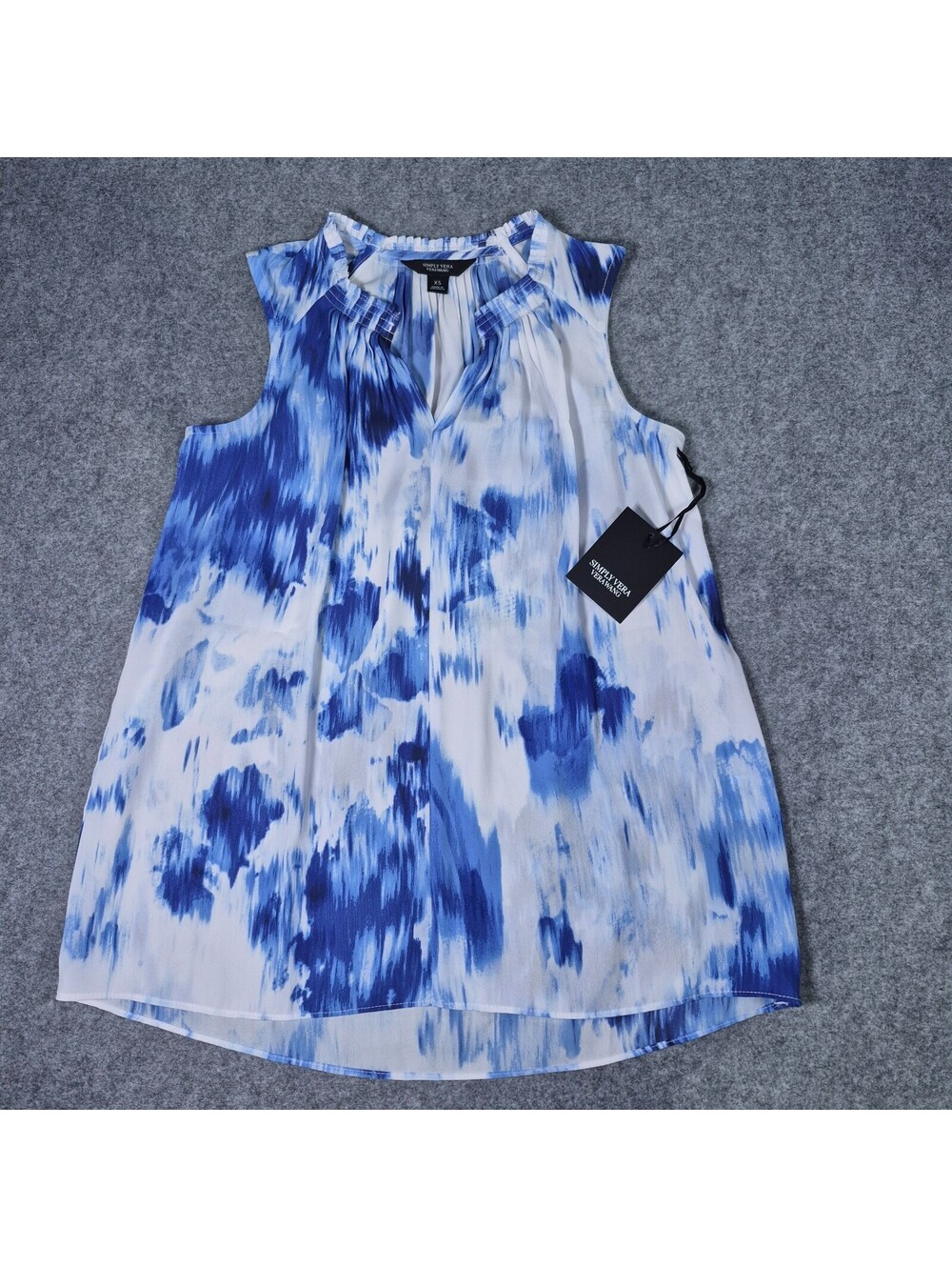 Simply Vera Wang Blue White Flowy Tank Size XS Whimiscal Spring Stylish